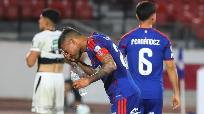 Una vieja lesión tiene a Charles Aránguiz muy cerca de perderse el clásico universitario