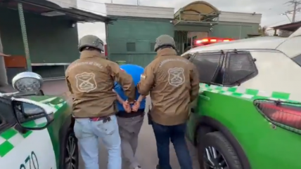 Robo en local al interior de mall en Quilicura terminó con un detenido y un vehículo recuperado