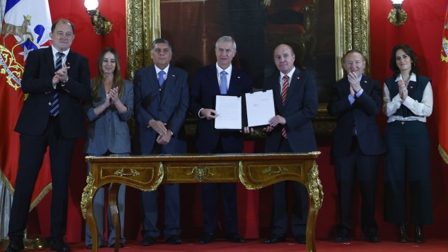 Kast al presentar proyecto de reconstrucción: Se han recogido inquietudes de todos