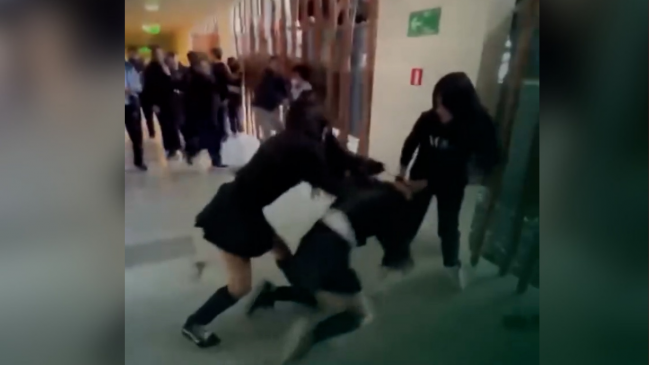 Escolares fueron formalizadas por agredir a compañera en liceo de Lautaro