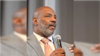 Jelani Cobb y el periodismo en tiempos turbulentos: Misión inalterable y urgencia de unidad