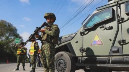 Atacan con explosivos un segundo batallón del Ejército colombiano