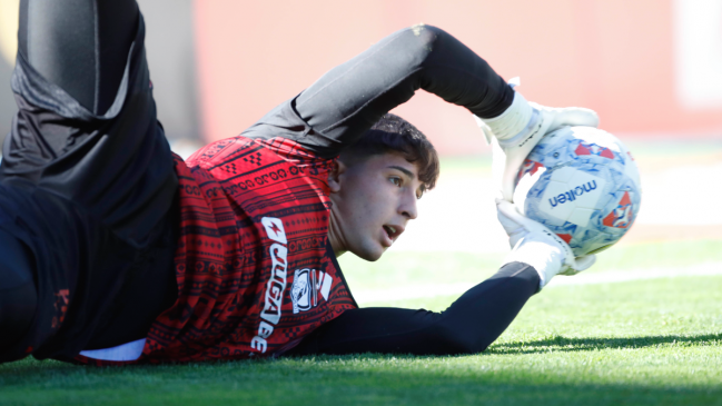 La historia de Gabriel Maureira, el joven canterano que debutó como titular en el arco Colo Colo