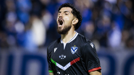   [VIDEO] Diego Valdés marcó el gol que cerró la victoria de Vélez Sarsfield por Copa Argentina 