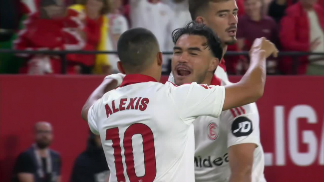 A Alexis Sánchez le bastaron cinco minutos para marcar la ventaja de Sevilla ante Real Sociedad