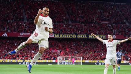  Sevilla triunfó ante Real Sociedad con gol de Alexis y huyó de la zona de descenso  