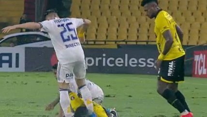   [VIDEO] Ascacíbar fue expulsado en Boca por patada en la cabeza a jugador de Barcelona 