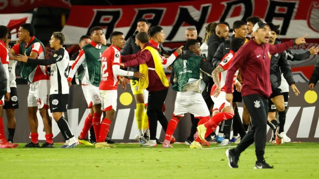 [VIDEO] Final caliente: Santa Fe y Corinthians terminaron a los golpes en Libertadores