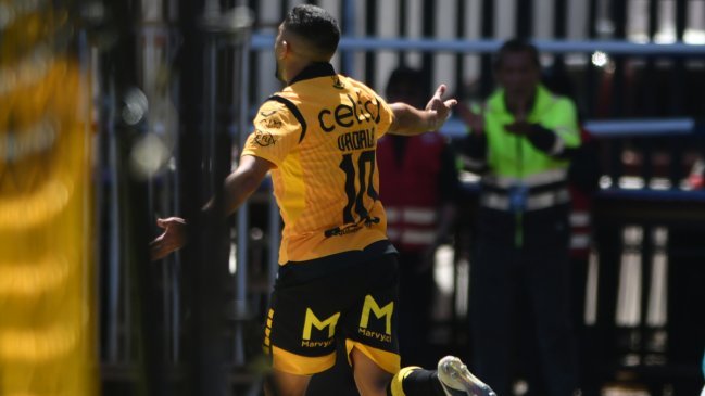  [VIDEO] Guido Vadalá apareció en el área chica para marcar el empate de Coquimbo  