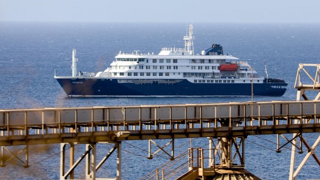 Dos chilenos están en aislamiento tras viajar en crucero con hantavirus