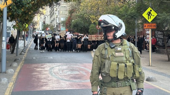Estudiantes del Liceo 1 protestan contra proyecto 