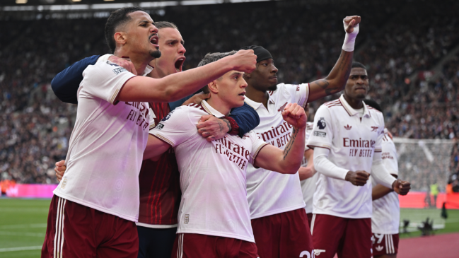 Arsenal sostuvo su ventaja rumbo a la Premier con sufrida victoria ante West Ham