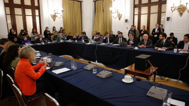 Gobierno ingresó veintena de enmiendas sustitutivas al Proyecto de Reconstrucción
