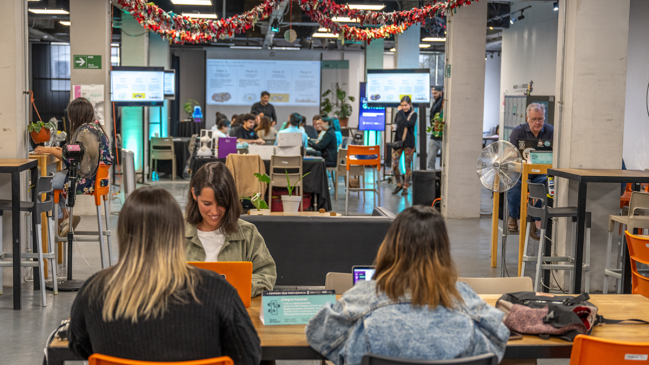 Innovación local: Lab 881 democratiza el acceso a la fabricación digital en Providencia