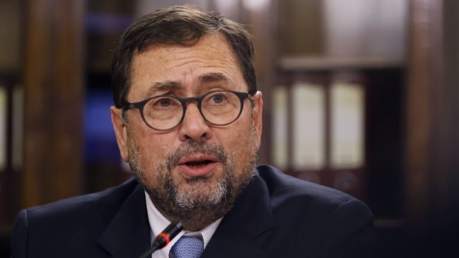 Canciller afirma que restablecer relaciones consulares con Venezuela es 