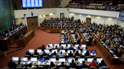 Economista: Buscar acuerdos amplios con la izquierda es una forma de no avanzar