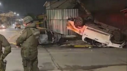   La Florida: Dos vehículos chocaron y derribaron un poste de luz 