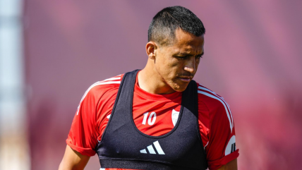   Felicevich viajó a Sevilla para definir el futuro de Alexis Sánchez 