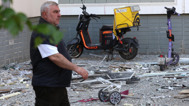Moscú sufrió masivo ataque de drones de Ucrania, que justificó ofensiva para presionar a Rusia