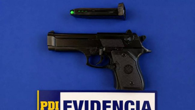 Madre de alumna sorprendida con pistola de balines fue notificada de expulsión