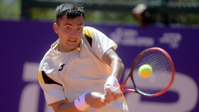 Tomás Barrios superó un complicado partido para avanzar en la qualy de Roland Garros