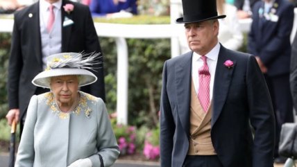   Reina Isabel II presionó para que nombrasen a su hijo Andrés como 