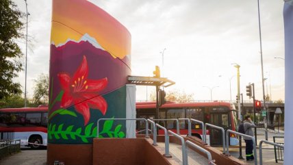   Peñalolén estrenó murales artísticos en los accesos al Metro Grecia 