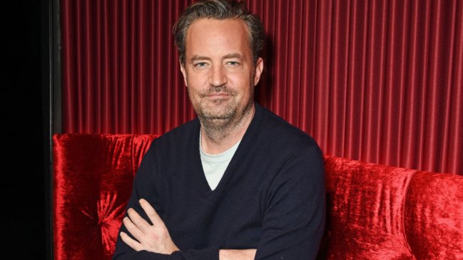 Subastan billetera de Matthew Perry y una carta que le escribió Jennifer Aniston