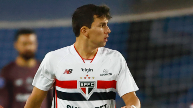 Gonzalo Tapia fue blanco de duras críticas por su ingreso en empate de Sao Paulo