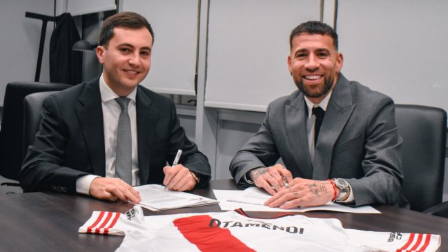 River Plate oficializó la contratación de Nicolás Otamendi