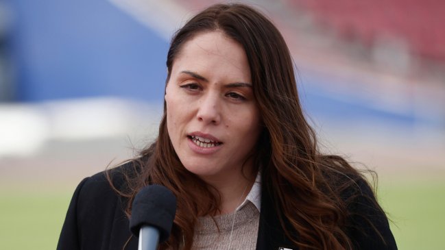 Ministra Duco sostuvo que el Gobierno gestiona traer a Valparaíso la final S. Wanderers vs. Real Madrid