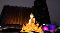 Indonesia se ilumina por el Día de Vesak
