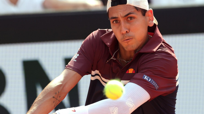 Alejandro Tabilo enfrenta a Moise Kouamé en la tercera ronda de Roland Garros
