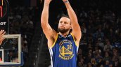 Stephen Curry firmó millonario contrato con empresa china