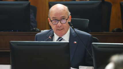 Quiroz justificó recorte en salud y defendió gestión contra 