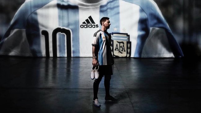 Messi presentó los zapatos para su 