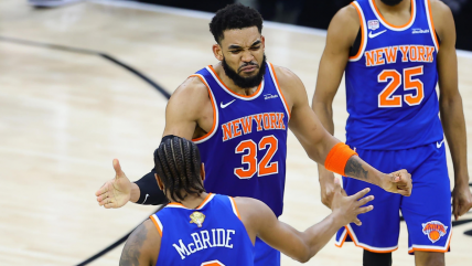   New York Knicks estiró su ventaja en las Finales de la NBA con ajustado triunfo ante los Spurs 