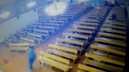 Pistoleros balearon a joven en una parroquia, tras misa en memoria de su madre asesinada