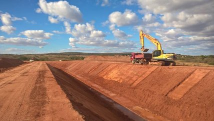   Construyen un río artificial de 145 km para llevar agua a una zona afectada por la sequía 