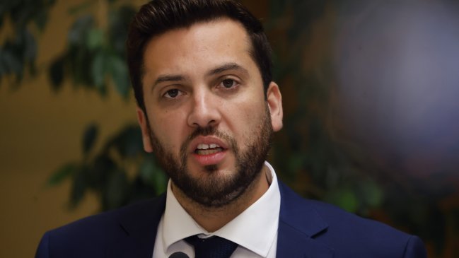 Soto emplaza al Gobierno por manejo económico: 