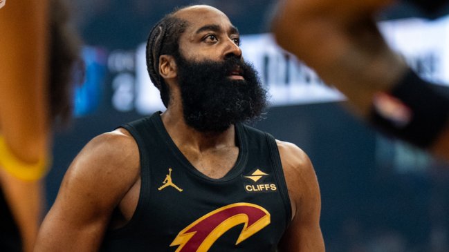 James Harden fue arrestado por porte ilegal de arma en Houston