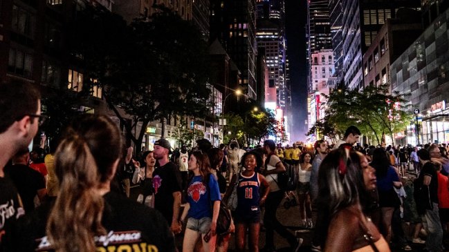El caos que dejó la celebración del histórico título de Knicks en Nueva York