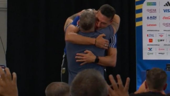El emotivo momento de Scaloni y Palermo antes del debut mundialista de Argentina