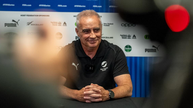 DT de Nueva Zelanda se convirtió en el primer entrenador en dirigir en todos los torneos FIFA