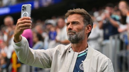¿Y si te llama Milad? Jürgen Klopp se lució con camiseta de la selección chilena