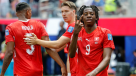 El suizo Johan Manzambi abrió su registro goleador en Mundiales con un doblete ante Bosnia