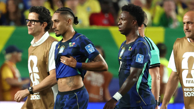 Raphinha comenzó el tratamiento tras su lesión en el duelo de Brasil ante Haití