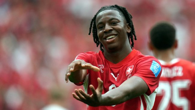 Rubén Vargas y Johan Manzambi pusieron en ventaja a Suiza ante Canadá