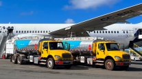 Suman nuevos camiones para fortalecer el abastecimiento energético de Rapa Nui