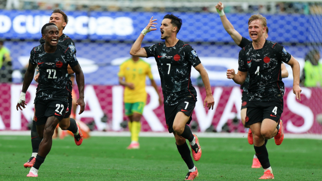 Canadá celebró en la agonía ante Sudáfrica y pasó a octavos de final del Mundial